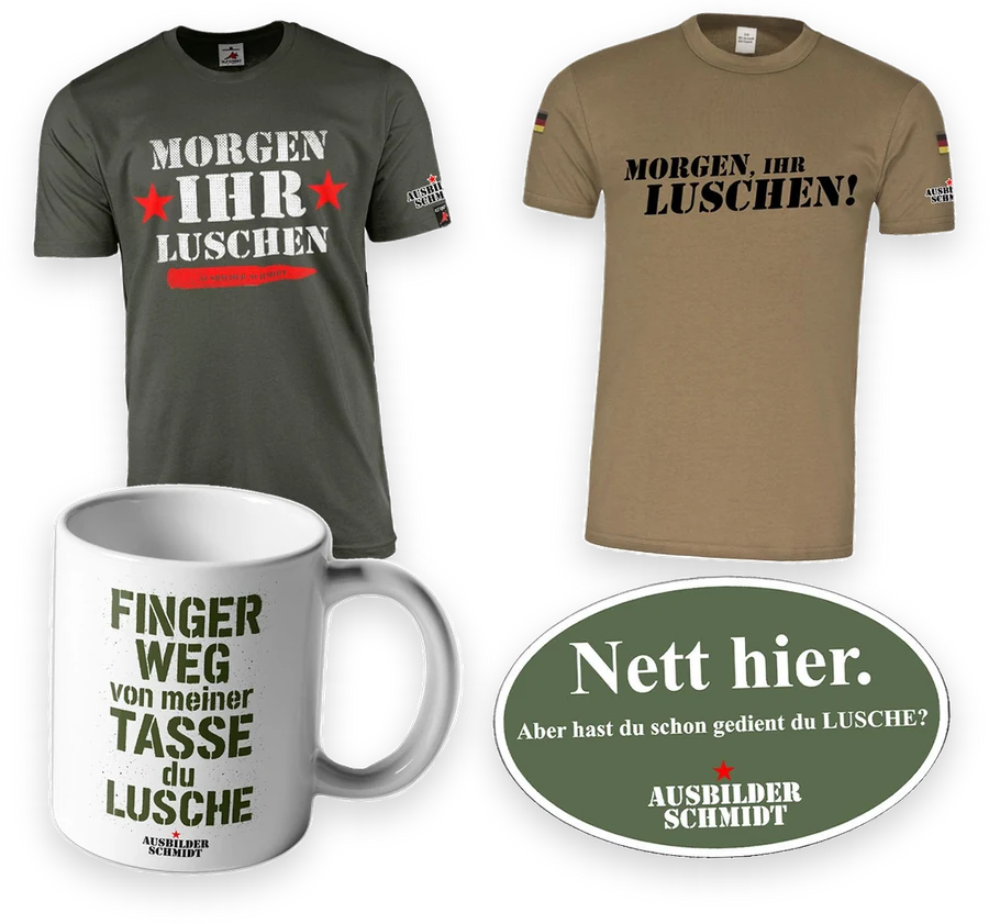 Auswahl aus dem Ausbilder-Schmidt-Shop: zwei T-Shirts, Tasse und Aufkleber